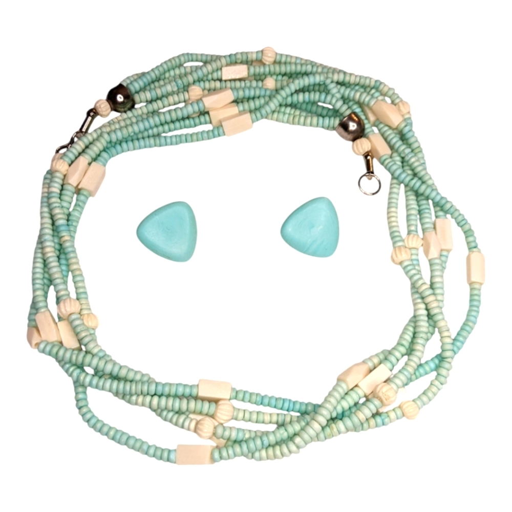 Beautiful Vintage Bone Beaded Necklace and Clip On Plastic Earrings Set 27"Long